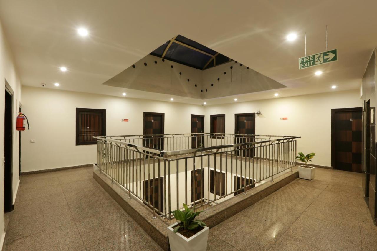 Hotel Airport Star Nueva Delhi Exterior foto